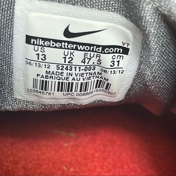 Athletic_Shoes